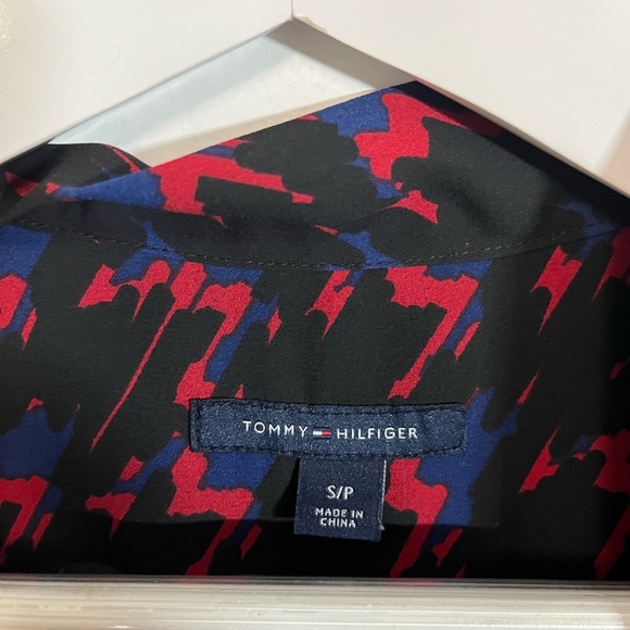 Tommy Hilfiger Black and Red Patterned Blouse - Picture 2 of 3